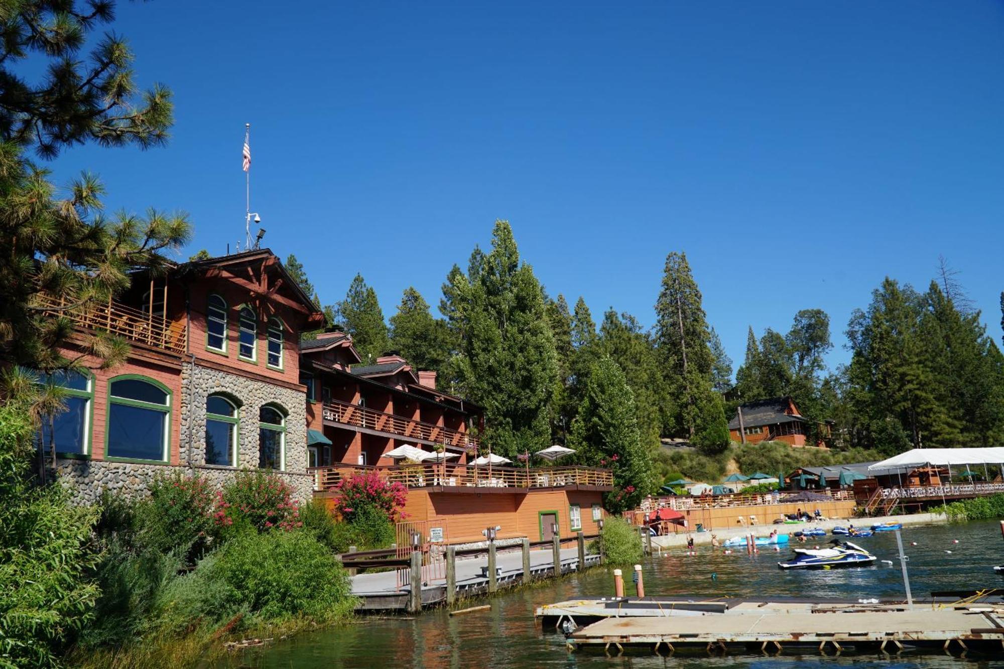 The Pines Resort & Conference Center บาสเลค ภายนอก รูปภาพ